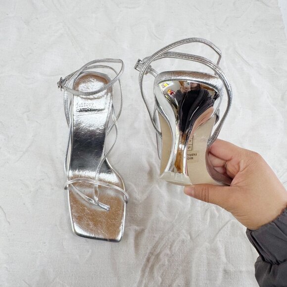 Jeffrey Campbell: Fluxx in Silver Metallic Heel Size 5 New - Picture 5 of 8